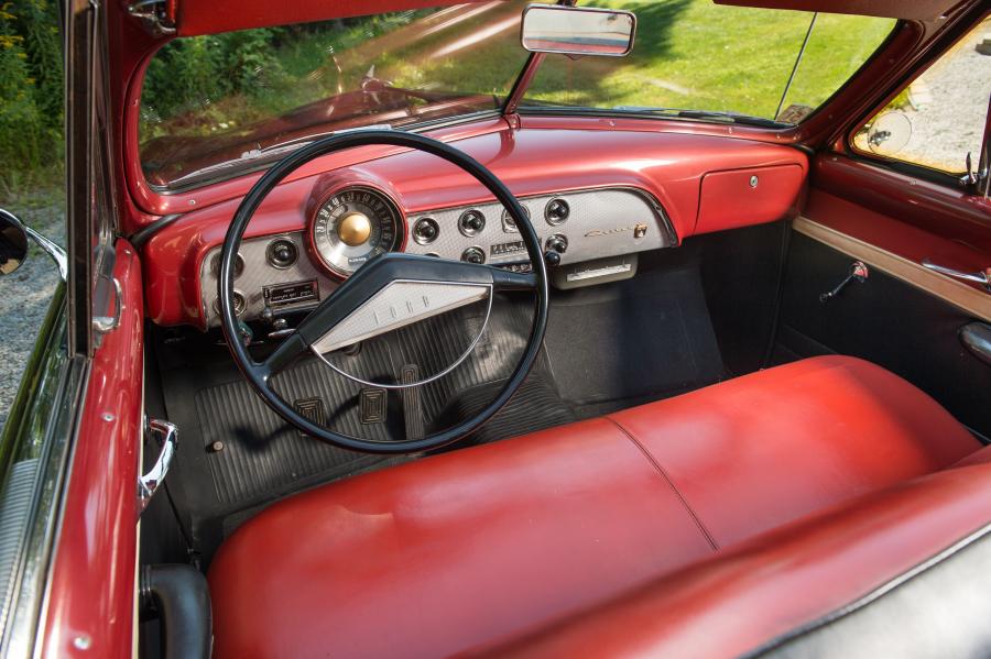  Ford Custom DeLuxe Convertible 1951 года  (фото 28 из 71)